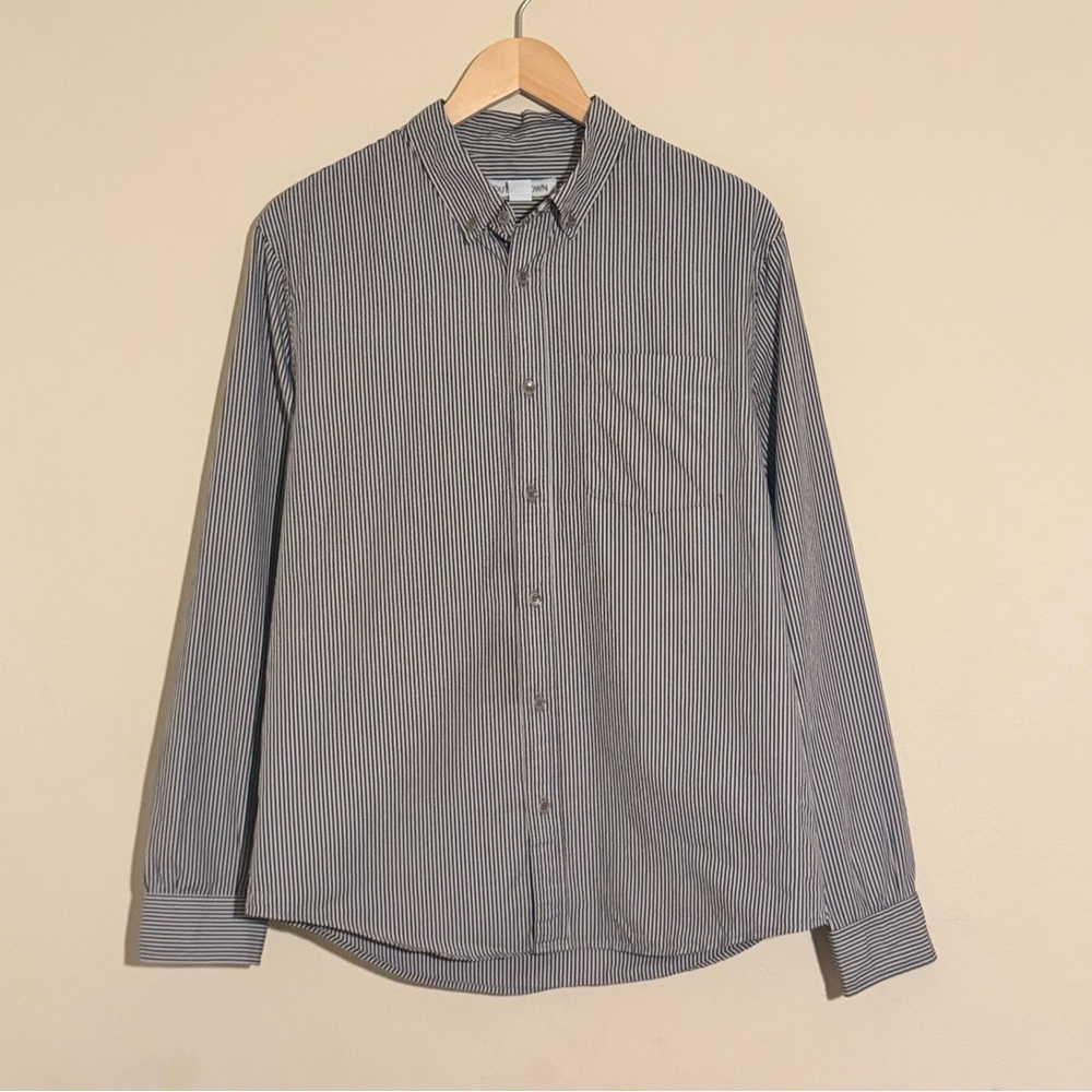 Outerknown Men’s Mini Stripe Button Down Organic Cotton in Blue and White size M